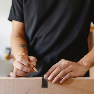 Bench hand portrait